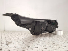 Laden Sie das Bild in den Galerie-Viewer, Frontscheinwerfer Kia Ceed 92101J7500 Full LED Ein Stück (Rechts oder Links)