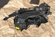 Laden Sie das Bild in den Galerie-Viewer, Frontscheinwerfer Audi Q3 8U0941006 0500227125 Rechts Scheinwerfer Headlight SCH2500275624gx