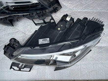 Laden Sie das Bild in den Galerie-Viewer, Frontscheinwerfer Seat Ateca 576941773A 576941774A Full LED Rechts oder Links