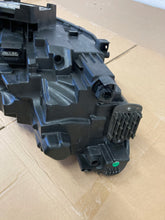Laden Sie das Bild in den Galerie-Viewer, Frontscheinwerfer Ford Kuga LV4B-13017-AH- Links Scheinwerfer Headlight SCH6482292854ca