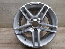 Laden Sie das Bild in den Galerie-Viewer, 1x Alufelge 17 Zoll 5x112 A2044012400 Mercedes-Benz W204 Rim Wheel FEL2275024600px