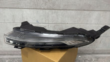 Load image into Gallery viewer, Frontscheinwerfer Hyundai Bayon Rechts Scheinwerfer Headlight