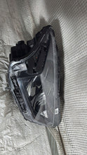 Load image into Gallery viewer, Frontscheinwerfer Hyundai Bayon 92102-Q0600 Full LED Rechts Headlight