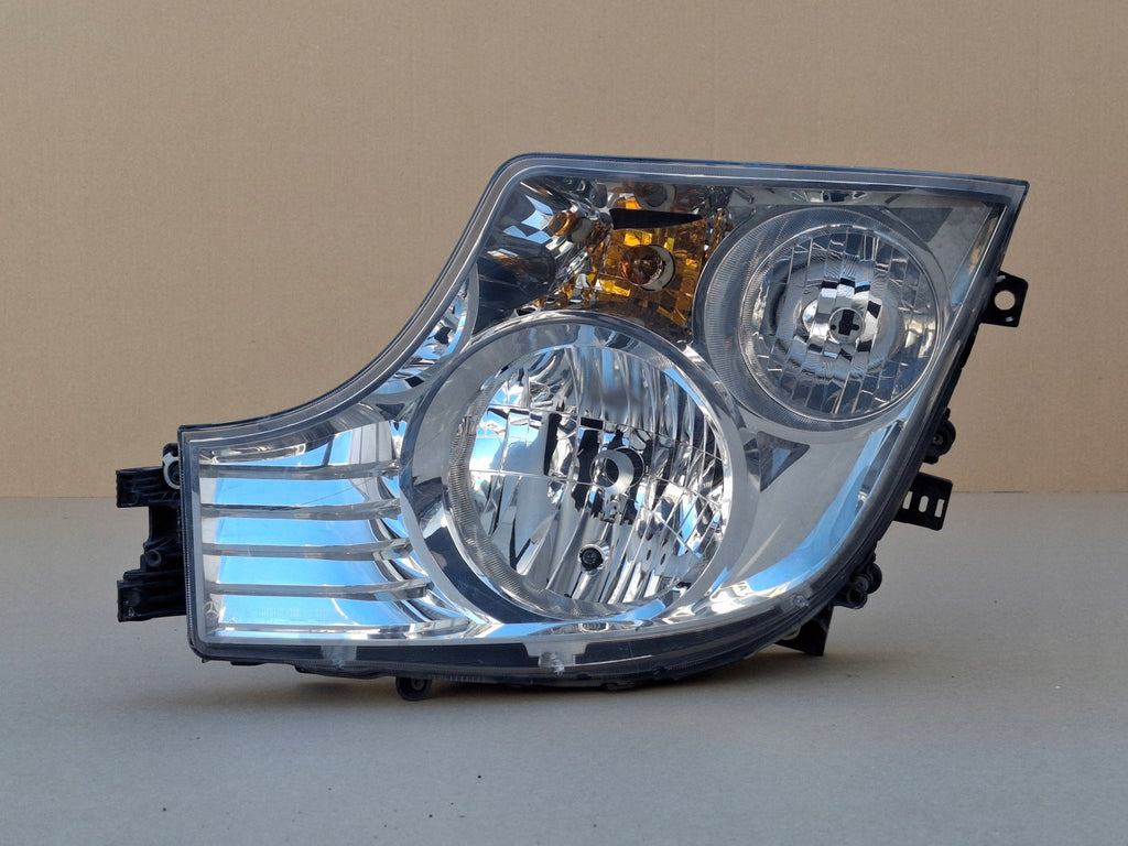 Frontscheinwerfer Mercedes-Benz A9608200239 Rechts Scheinwerfer Headlight SCH2281713511bi