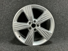 Laden Sie das Bild in den Galerie-Viewer, 1x Alufelge 19 Zoll 89A601025B Audi E-Tron Sportback Q4 Rim Wheel FEL7771174141xe