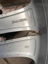 Load image into Gallery viewer, 1x Alufelge 20 Zoll 8.5" 5x120 BMW 5 F07 Rim Wheel FEL9390994422lh