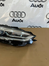 Laden Sie das Bild in den Galerie-Viewer, Frontscheinwerfer Audi A5 8W6941006C Rechts Scheinwerfer Headlight