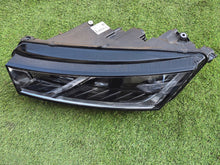 Laden Sie das Bild in den Galerie-Viewer, Frontscheinwerfer Skoda Octavia 5E4941015A Links Scheinwerfer Headlight SCH1602977397gv