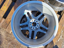 Laden Sie das Bild in den Galerie-Viewer, 1x Alufelge 19 Zoll 8.5" 5x112 38ET Schwarz A2224011000 Mercedes-Benz W222 FEL2041381495ow