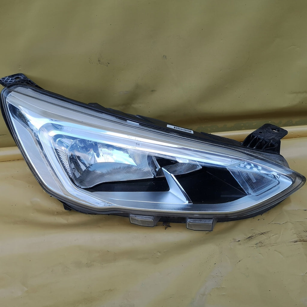 Frontscheinwerfer Ford Focus JX7B-13W030-AE JX7B-13W029-AE Ein Satz Headlight