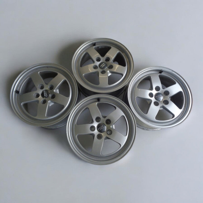 4x Alufelge 16 Zoll 7.0" 5x112 35ET Glanz Silber 8W0601025 Audi A4 B9 Rim Wheel