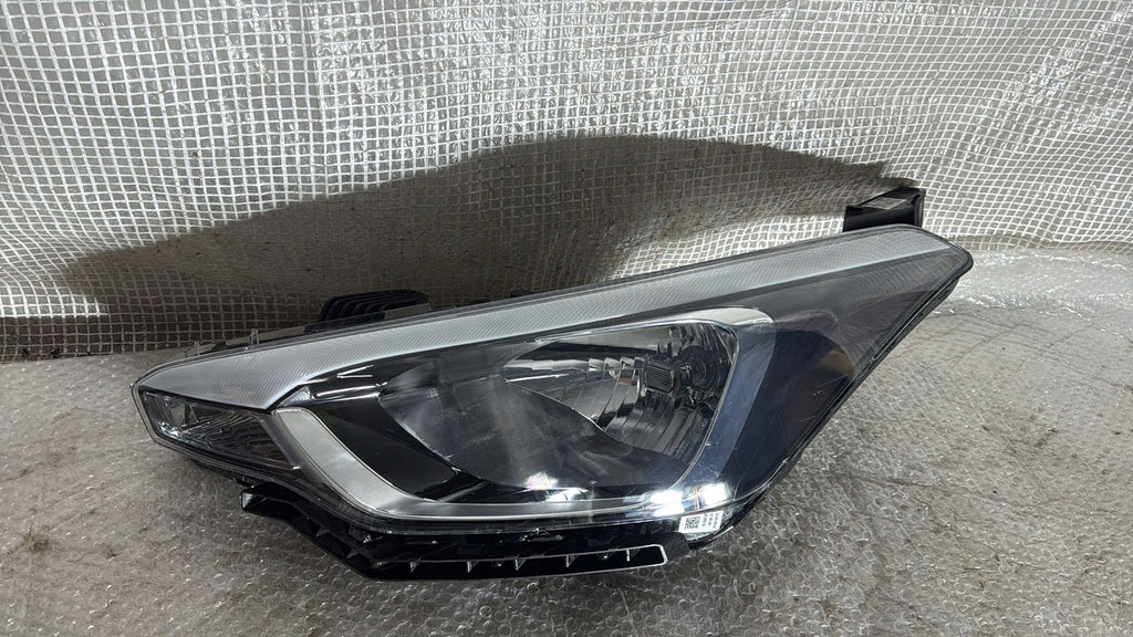 Frontscheinwerfer Hyundai I20 HYUI2016 Links Scheinwerfer Headlight SCH6536127768sp