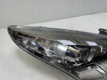 Laden Sie das Bild in den Galerie-Viewer, Frontscheinwerfer Renault Megane III 260100021RRR1 Xenon Rechts Headlight SCH5293872835vu
