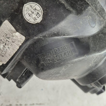 Laden Sie das Bild in den Galerie-Viewer, Frontscheinwerfer Kia Carens III 92102-1D0 Rechts Scheinwerfer Headlight