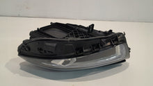 Laden Sie das Bild in den Galerie-Viewer, Frontscheinwerfer Mercedes-Benz W177 A1779062700 LED Rechts oder Links SCH5623543778cq