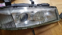 Laden Sie das Bild in den Galerie-Viewer, Frontscheinwerfer Opel Calibra Ein Stück (Rechts oder Links) Headlight