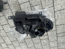 Load image into Gallery viewer, Frontscheinwerfer BMW X3 E83 3418411 Links Scheinwerfer Headlight SCH8870651378gq