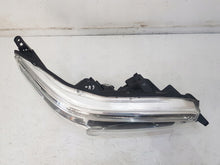 Load image into Gallery viewer, Frontscheinwerfer Toyota Hilux Rechts Scheinwerfer Headlight SCH5888916825aw