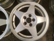 Laden Sie das Bild in den Galerie-Viewer, 4x Alufelge 15 Zoll 6.0" 5x100 43ET Glanz Silber 535601025D VW Golf Polo FEL8472749164iv