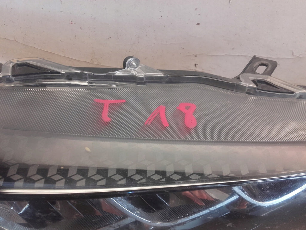 Frontscheinwerfer Toyota 4 Yaris Full LED Rechts Scheinwerfer Headlight