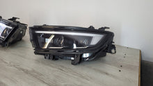 Laden Sie das Bild in den Galerie-Viewer, Frontscheinwerfer Opel Astra L 9855316680 9855316580 LED Rechts oder Links SCH1144105218di