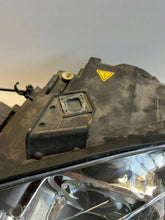 Laden Sie das Bild in den Galerie-Viewer, Frontscheinwerfer Audi A4 Links Scheinwerfer Headlight SCH2901639478zx