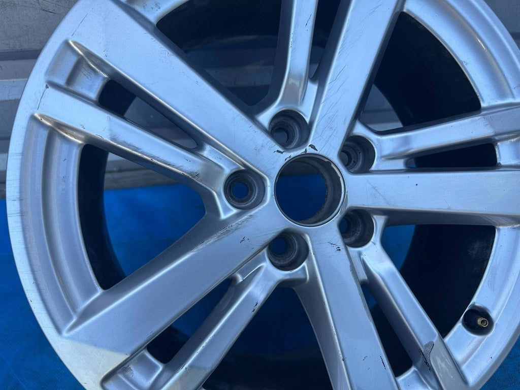 1x Alufelge 17 Zoll 5x112 Weiß 83A601025F Audi Q3 Rim Wheel FEL9432209224ol