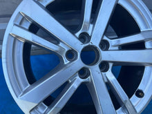 Laden Sie das Bild in den Galerie-Viewer, 1x Alufelge 17 Zoll 5x112 Weiß 83A601025F Audi Q3 Rim Wheel FEL9432209224ol