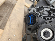 Laden Sie das Bild in den Galerie-Viewer, Frontscheinwerfer Hyundai Tucson 92101-D7110 Ein Stück (Rechts oder Links)