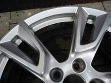 Laden Sie das Bild in den Galerie-Viewer, 1x Alufelge 18 Zoll 7.5&quot; 5x108 50,5ET Glanz Silber 31362866 Volvo Xc60 Ii