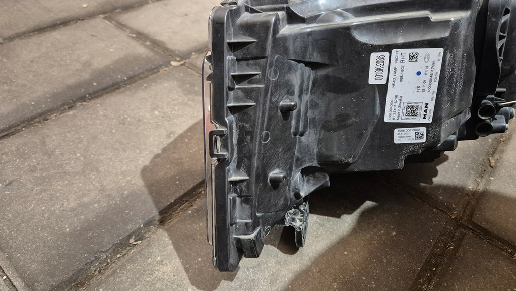 Frontscheinwerfer Man 81251016736 Rechts Scheinwerfer Headlight SCH8190101683qg