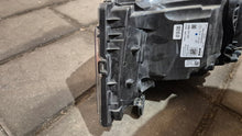 Laden Sie das Bild in den Galerie-Viewer, Frontscheinwerfer Man 81251016736 Rechts Scheinwerfer Headlight SCH8190101683qg