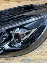 Load image into Gallery viewer, Frontscheinwerfer Peugeot 308 9816990680 Rechts Scheinwerfer Headlight SCH3964724891dq