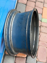 Laden Sie das Bild in den Galerie-Viewer, 1x Alufelge 16 Zoll 7.0" 5x108 44ET Glanz Graphit 9835058380 Peugeot 308 Iii FEL7257777647jm