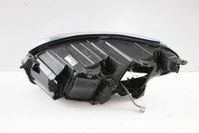 Laden Sie das Bild in den Galerie-Viewer, Frontscheinwerfer Opel Zafira Vivaro C 9832836480-00 Xenon Rechts Headlight SCH1550655021pu