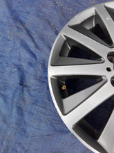 Load image into Gallery viewer, 1x Alufelge 16 Zoll 6.0&quot; 5x112 46ET A1694013102 Mercedes-Benz W169 Rim Wheel