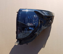 Laden Sie das Bild in den Galerie-Viewer, Frontscheinwerfer Ford Transit Courier R2X613E015AE Links Scheinwerfer Headlight SCH7471949118jr