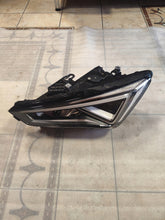 Laden Sie das Bild in den Galerie-Viewer, Frontscheinwerfer Seat Leon 5FB941007G LED Links Scheinwerfer Headlight