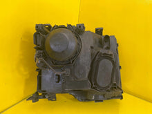 Laden Sie das Bild in den Galerie-Viewer, Frontscheinwerfer Land Rover Range III L322 XBC000356 Xenon Links Headlight SCH2848823781yx