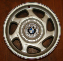 Load image into Gallery viewer, 1x Alufelge 16 Zoll 7.5&quot; 5x120 15ET 1180198 BMW 8 E31 Rim Wheel