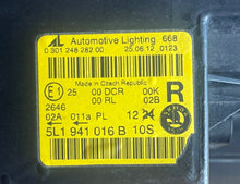 Laden Sie das Bild in den Galerie-Viewer, Frontscheinwerfer Skoda Yeti 5L1941016B Xenon Rechts Scheinwerfer Headlight
