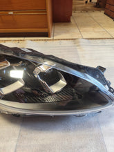Laden Sie das Bild in den Galerie-Viewer, Frontscheinwerfer Ford Kuga LV4B-13E016-AS Rechts Scheinwerfer Headlight SCH8619120704vk