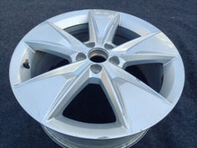 Load image into Gallery viewer, 1x Alufelge 18 Zoll 7.5" 5x108 50 5ET Glanz Silber 31680200 Volvo Xc60 Ii FEL9532848349aq