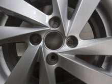 Load image into Gallery viewer, 1x Alufelge 15 Zoll 5.5&quot; 4x100 41ET Glanz Silber 1SL601025A Seat Rim Wheel