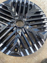 Load image into Gallery viewer, 1x Alufelge 17 Zoll 6.5&quot; 5x114.3 R337653 R887653 Nissan Leaf Rim Wheel