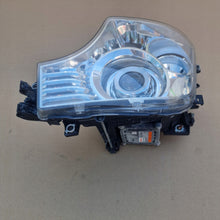 Laden Sie das Bild in den Galerie-Viewer, Frontscheinwerfer Mercedes-Benz A9608200639 Links Scheinwerfer Headlight SCH2492026973sc