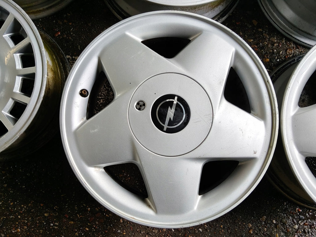4x Alufelge 15 Zoll 6.0" 4x100 49ET Glanz Silber Opel Rim Wheel FEL2114495540bx