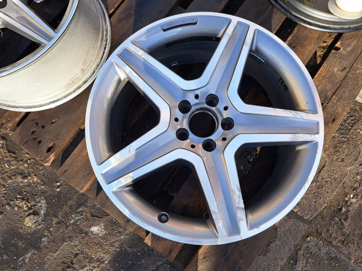 1x Alufelge 19 Zoll 8.0" 5x112 43ET A1564010600 Mercedes-Benz Gla Rim Wheel FEL8346816663ds
