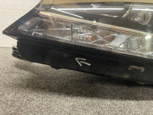 Laden Sie das Bild in den Galerie-Viewer, Frontscheinwerfer Skoda Fabia III 6V1941015F FULL LED Links Headlight