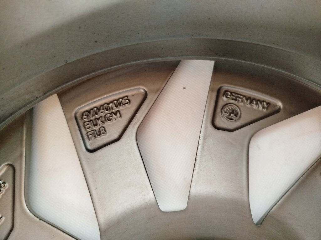 1x Alufelge 16 Zoll 7.0" 5x100 46ET Matt Grau 6V0601025 Skoda Fabia I Rim Wheel FEL9200930253km